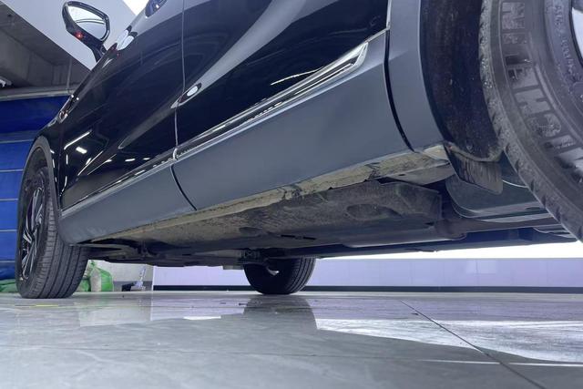 Red flag HS5 id 3803954 из Китая 9