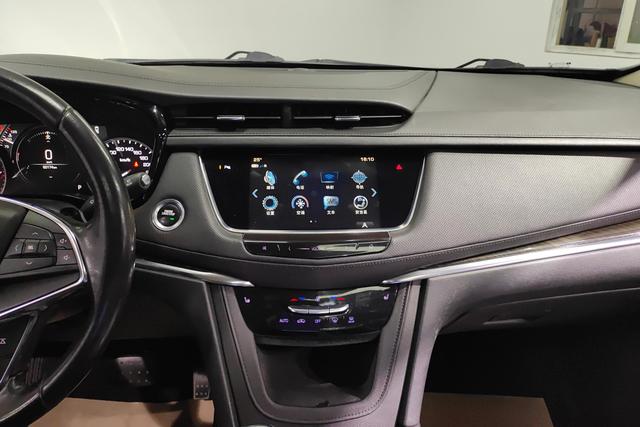 Cadillac XT5 2018 — фото 12