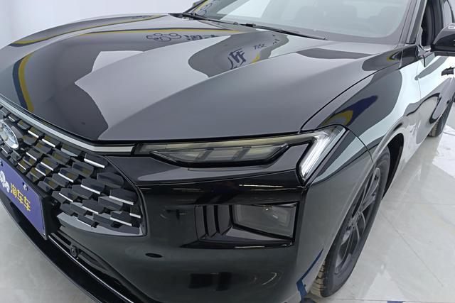 Ford Mondeo 2023 — фото 4