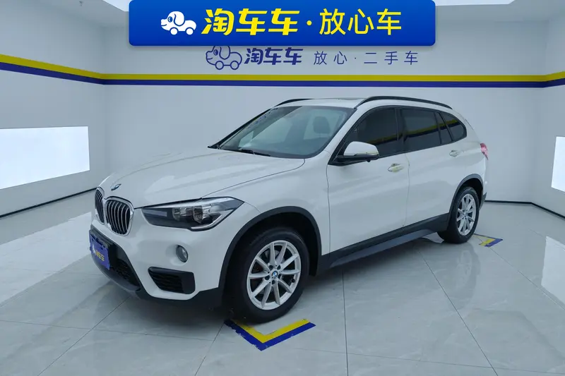 BMW X1 — фото 1