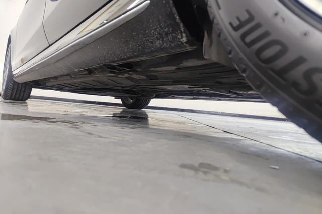 Mercedes-Benz E-class id 3784010 из Китая 12