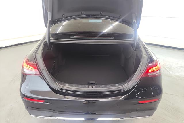 Mercedes-Benz E-class id 3784010 из Китая 15