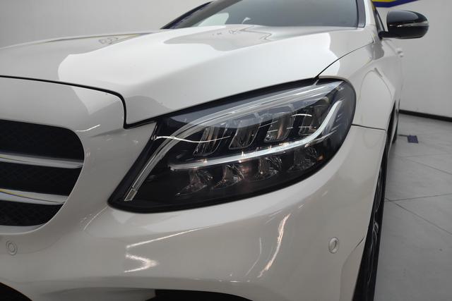 Mercedes Benz C-Class 2019 — фото 5