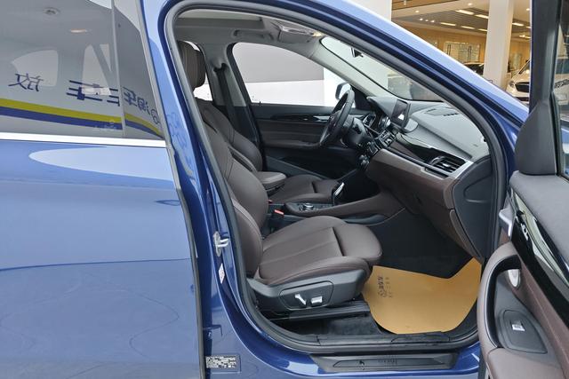 BMW X1 2022 — фото 17