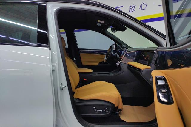 Geely Galaxy L7 2023 — фото 15