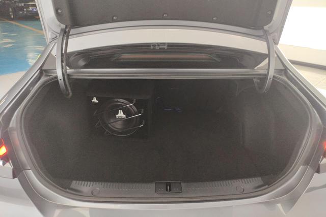 Roewe i6 MAX 2020 — фото 17
