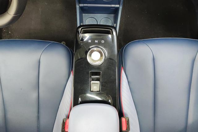 Geely Geometry E Firefly 2023 — фото 14