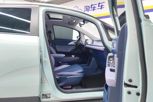 Geely Geometry E Firefly 2023 — фото 16