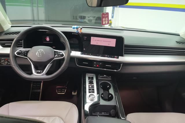 Volkswagen Tavendor 2023 380 TSI 4 WDR-Line — фото 12