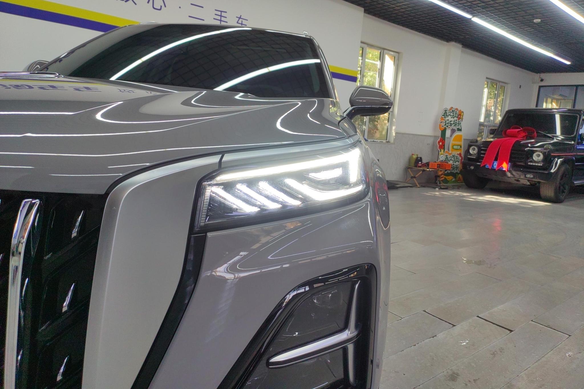 Hongqi HS5 2023 2.0T Pro