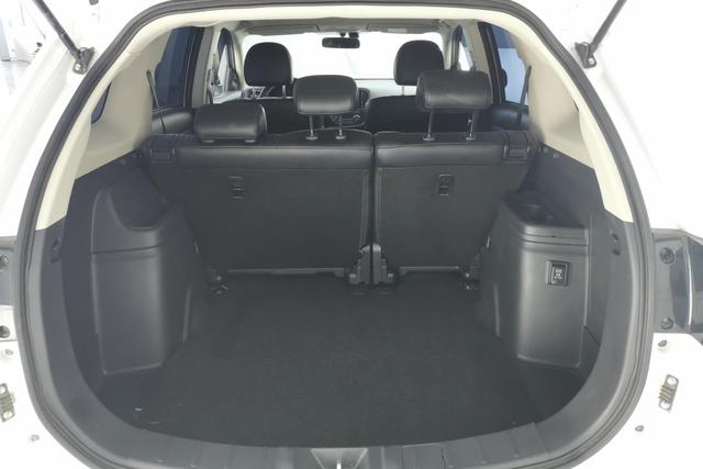 Mitsubishi Outlander 2021 — фото 17