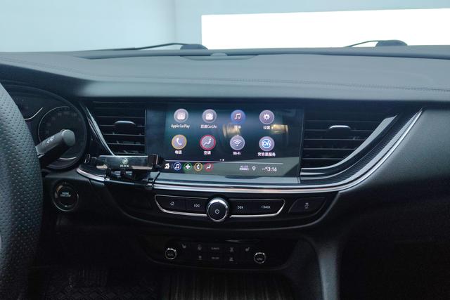 Buick Regal 2022 — фото 13