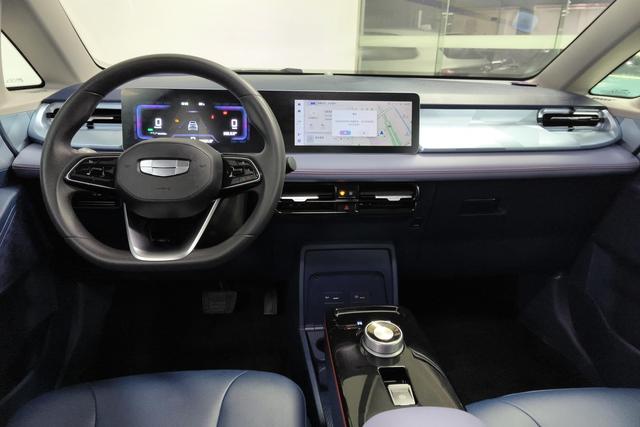 Geely Geometry E Firefly 2023 — фото 12