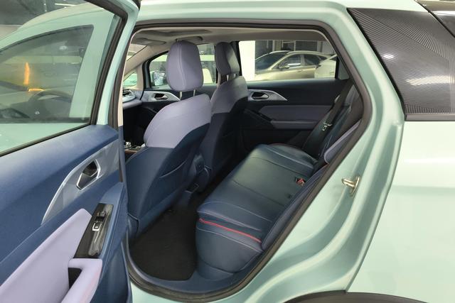 Geely Geometry E Firefly 2023 — фото 16