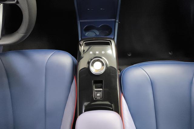 Geely Geometry E Firefly 2023 — фото 14