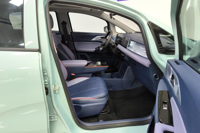 Geely Geometry E Firefly 2023 — фото 15