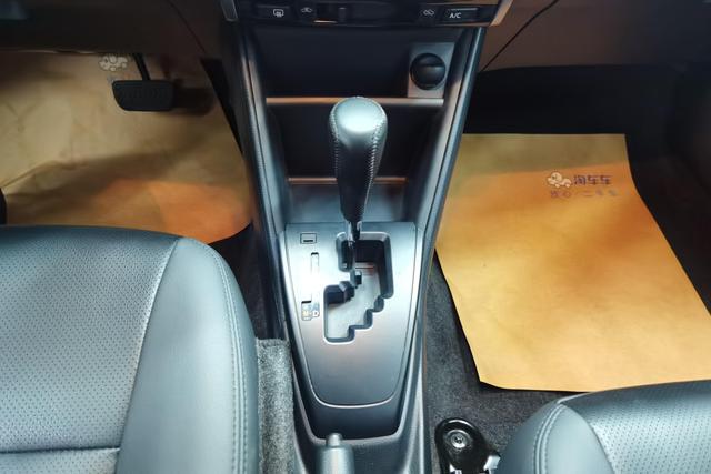 Toyota YARiS L Exclusive 2022 — фото 15