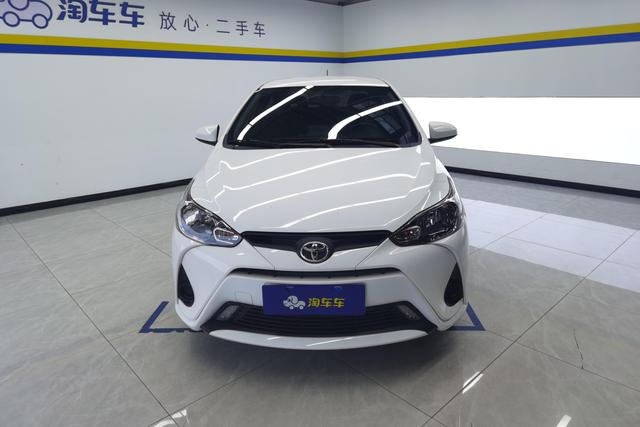 Toyota YARiS L Exclusive 2022 — фото 2