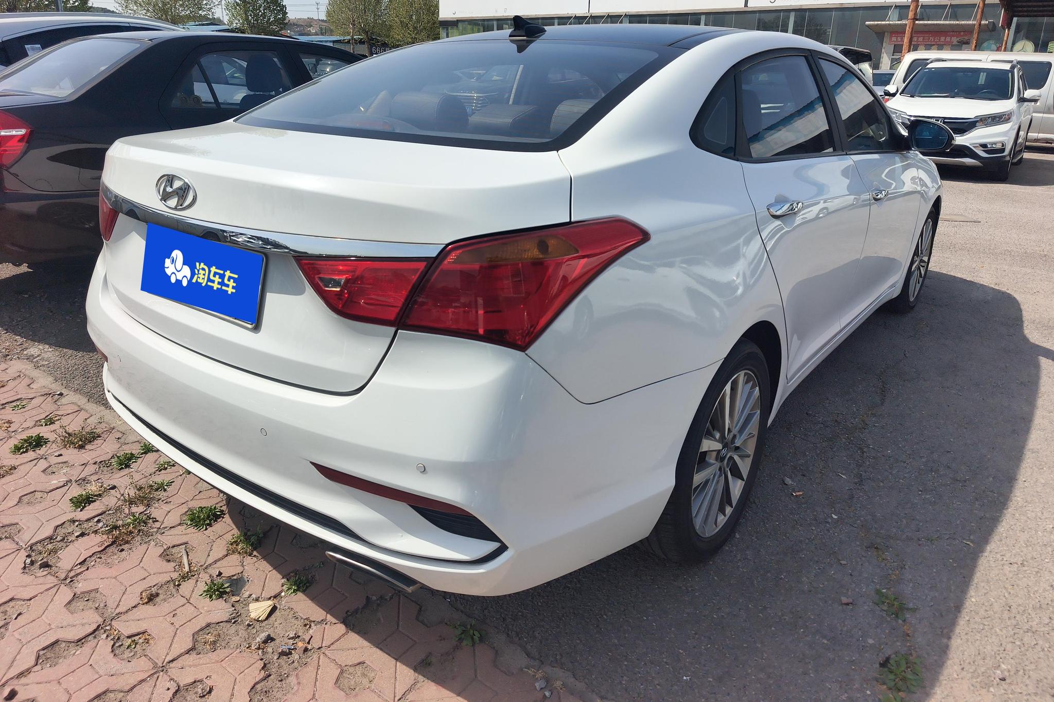 Hyundai Mistra 2017 1.6T AT GLS V