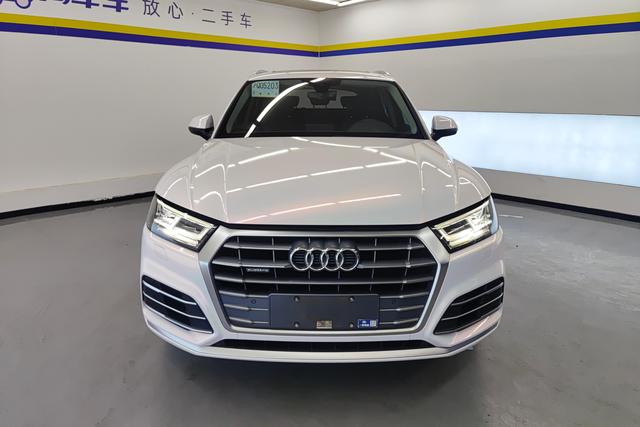 Audi Q5L 2020 — фото 2