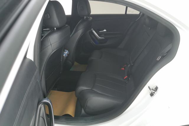 Mercedes Benz A-Class 2021 — фото 16
