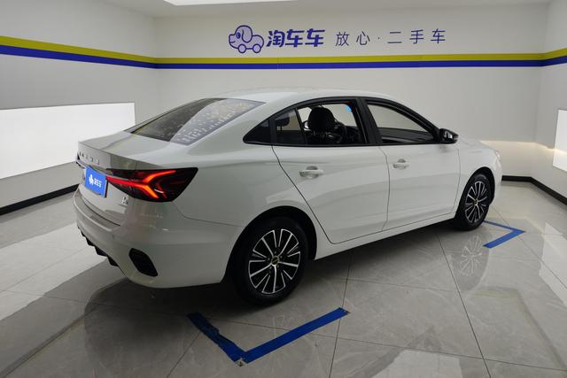 Roewe i5 2021 — фото 3