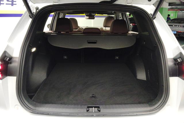 Geely Automobile Xingyue L 2023 Белый из Китая, фото 4