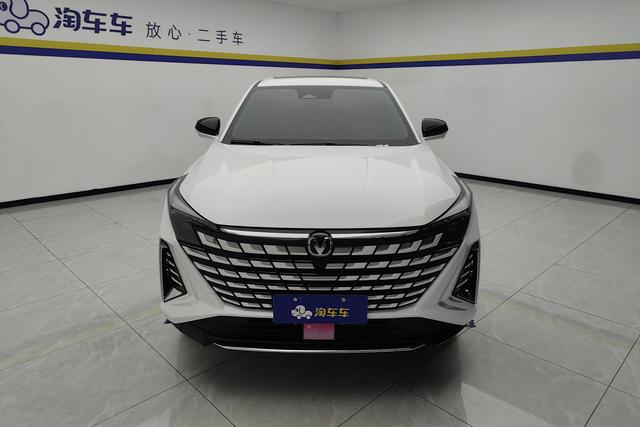 Changan UNI-Z 2025 1.5 T DCTLuxury — фото 2