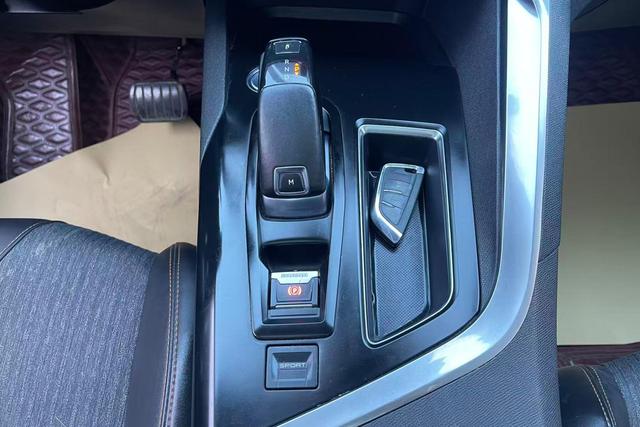 Peugeot 5008 id 3825140 из Китая 13