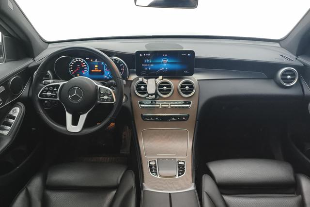 Mercedes-Benz GLC 2020 GLC 260 L 4 MATIC Luxury — фото 12