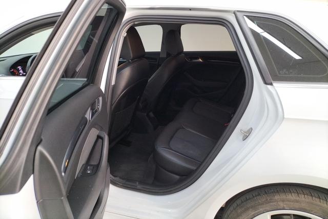 Audi A3 2021 Белый из Китая, фото 3