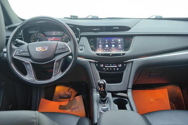 Cadillac XT5 2020 — фото 12