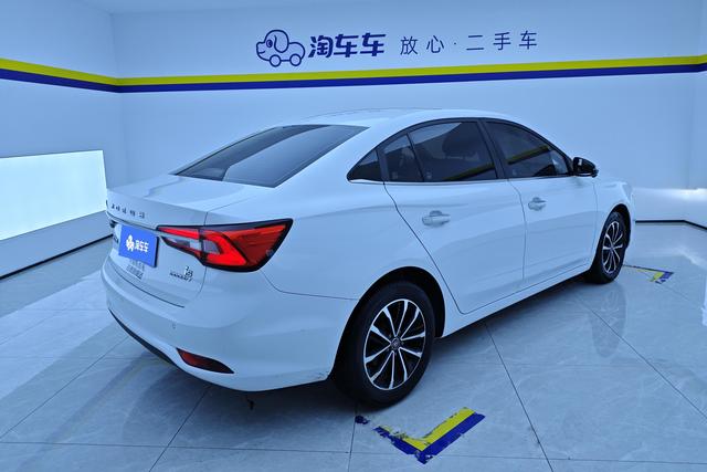 Roewe i5 2020 — фото 3