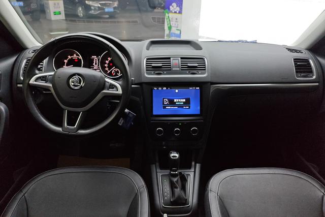 Skoda Yeti 2017 — фото 13