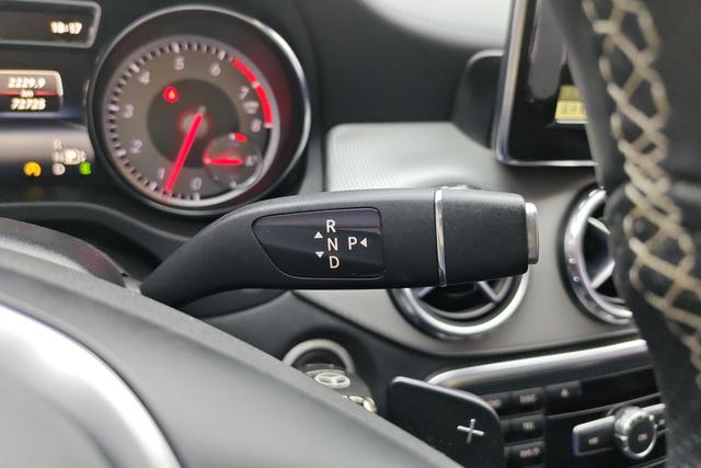 Mercedes Benz GLA 2015 — фото 14