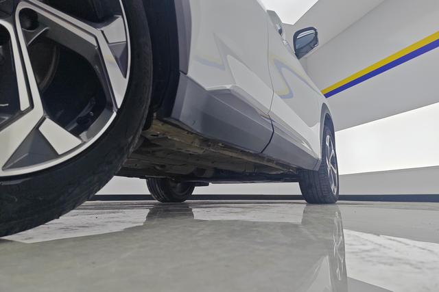 Geely Automobile Boyue L 2023 Белый из Китая, фото 3