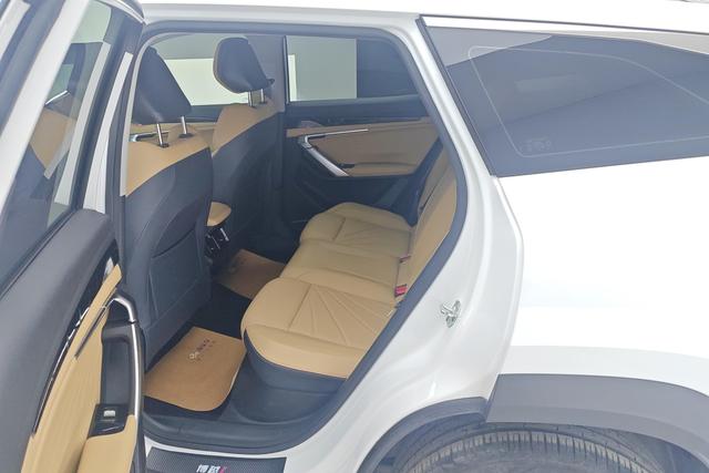 Geely Automobile Boyue L 2023 Белый из Китая, фото 4