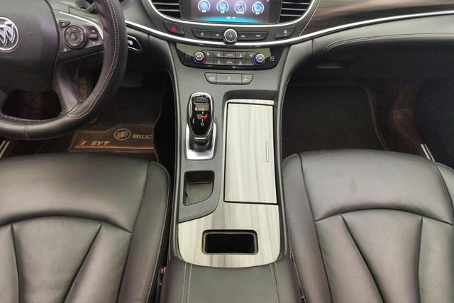 Buick Lacrosse 2018 — фото 14