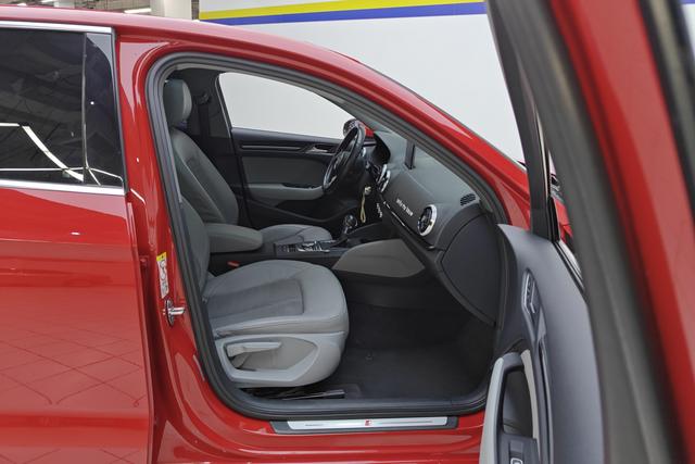 Audi A3 2019 Красный из Китая, фото 3