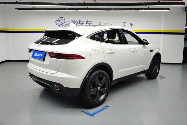 Jaguar E-PACE 2018 — фото 3