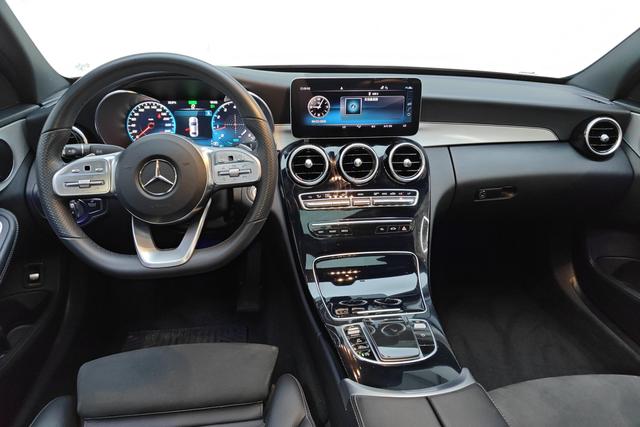 Mercedes Benz C-Class 2020 — фото 11