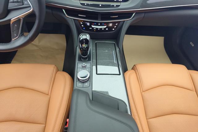 Cadillac CT6 2022 — фото 14