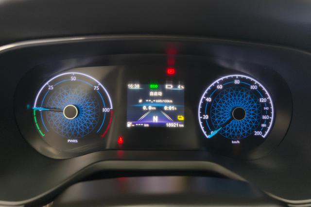 Red flag E-QM5 2024 Черный из Китая