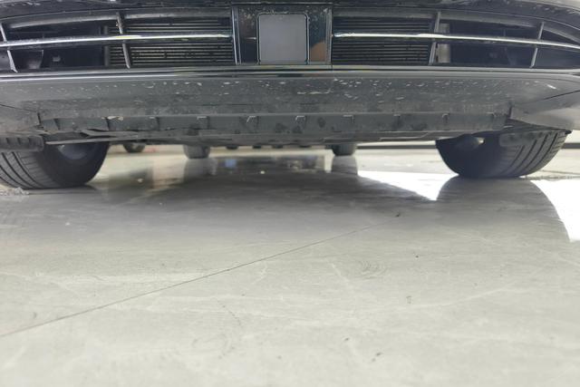 Red flag E-QM5 2024 Черный из Китая, фото 3