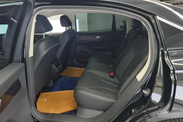 Red flag E-QM5 id 3823105 из Китая 8