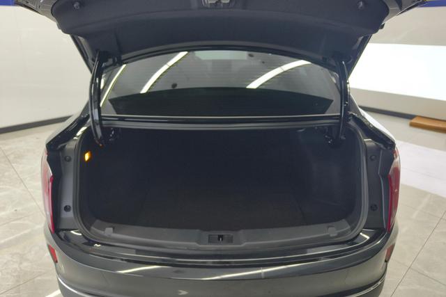 Red flag E-QM5 id 3823105 из Китая 15