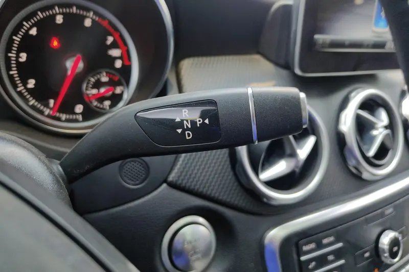 Mercedes-Benz GLA — фото 12