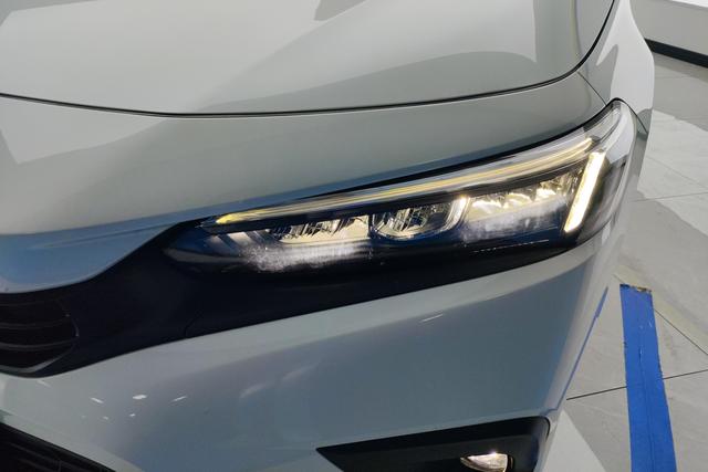 Honda "思域" 可 以 翻 译 为 "Civic" 2022 — фото 4