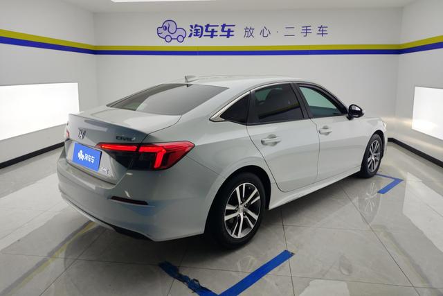 Honda "思域" 可 以 翻 译 为 "Civic" 2022 — фото 3