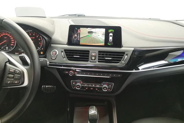 BMW 1 Series 2017 — фото 12